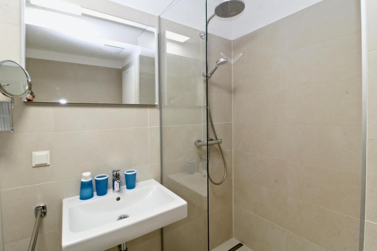 Balcony/Pool/Free Parking Garage Studio 비엔나 외부 사진